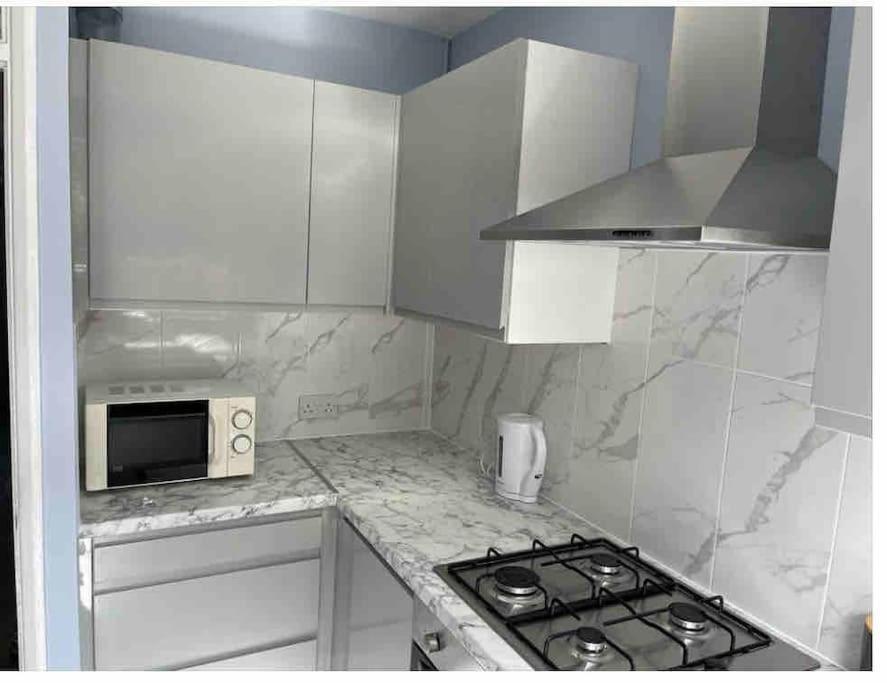 Lovely And Quiet 2 Bedroom Maisonette.Free Parking Лондон Экстерьер фото